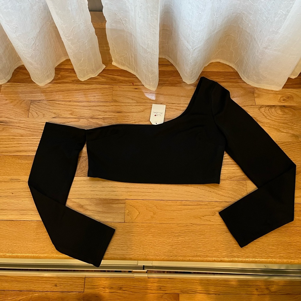 Black one shoulder crop top